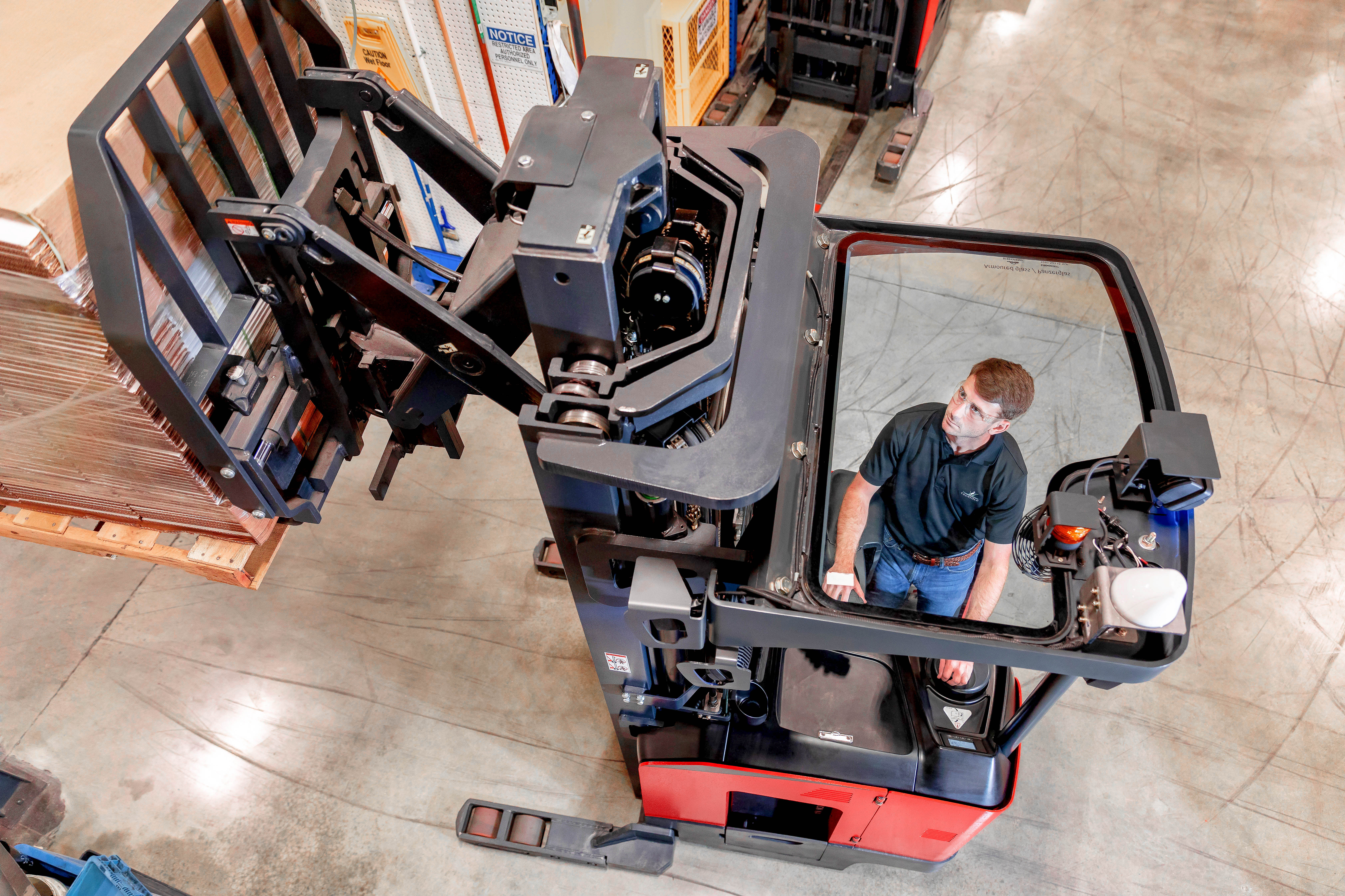 Linde R15SX-R22SX Narrow Aisle, Single, and Double Reach Truck